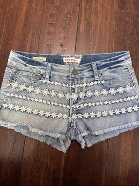 Y2K Low Rise Daisy Lace Denim Shorts